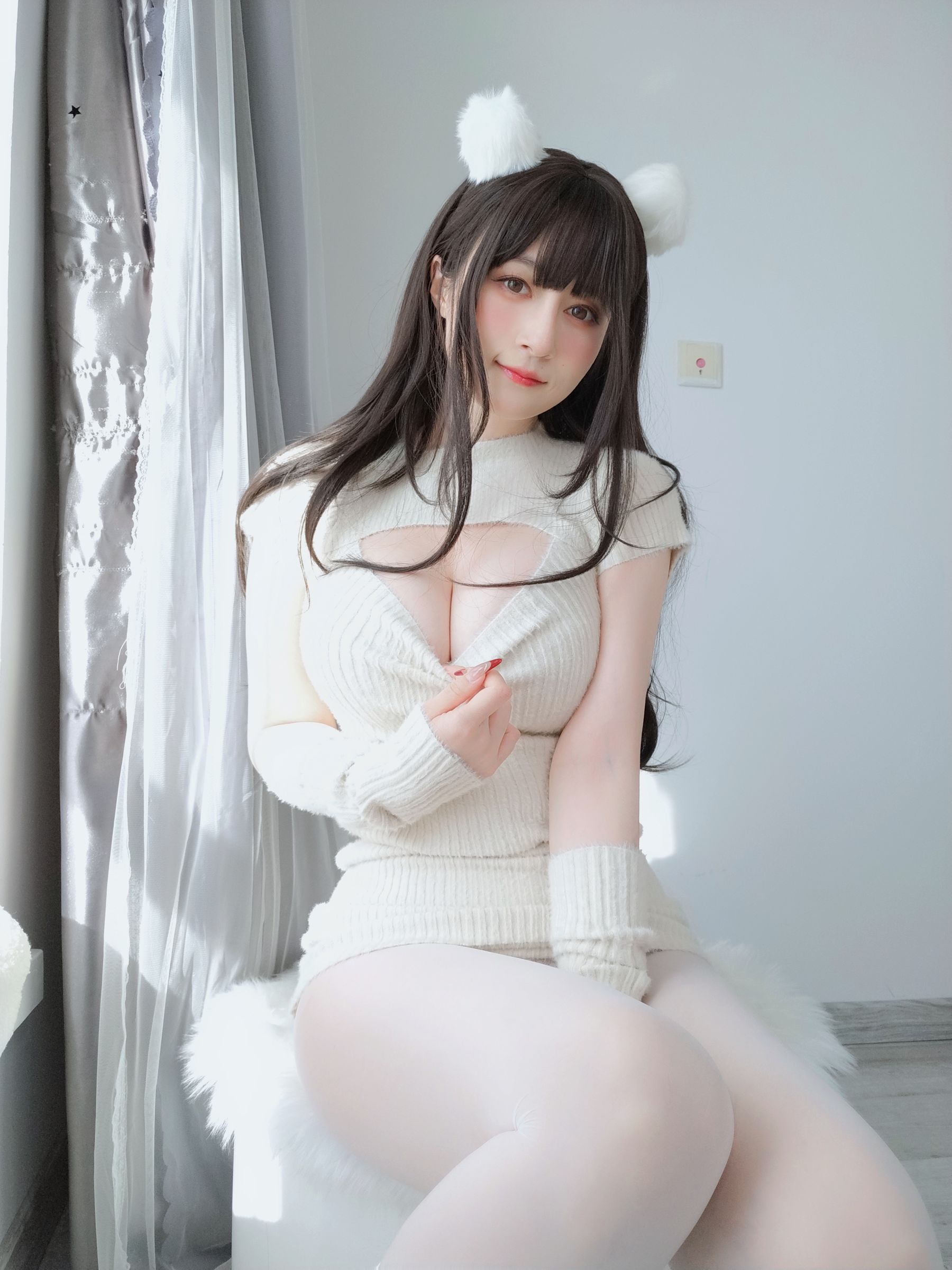 [COSPLAY] Coser小姐姐白银 – 白い真珠